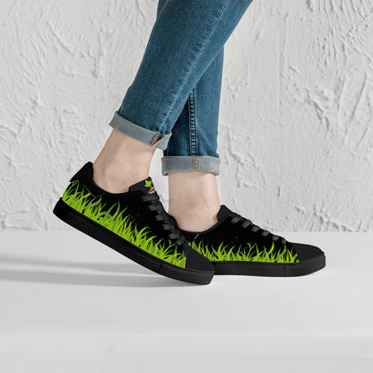 Grass Skate Kicks